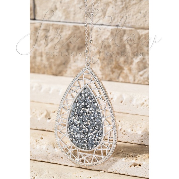 Filigree Teardrop Necklace Silver Tone/Rhinestone - Picture 2 of 8